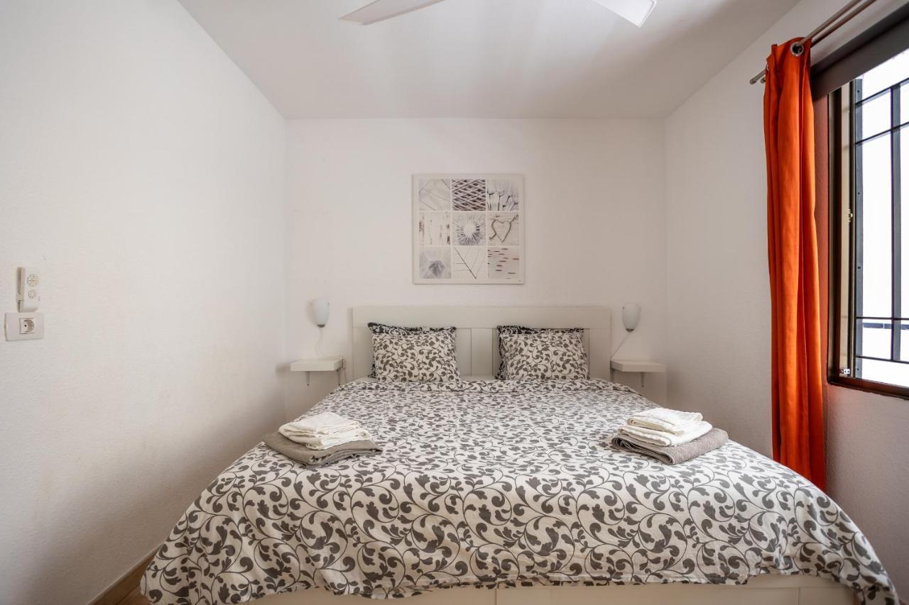 Castle Harbour Phoebe'S Flat Los Cristianos By Lovetenerife Exterior photo